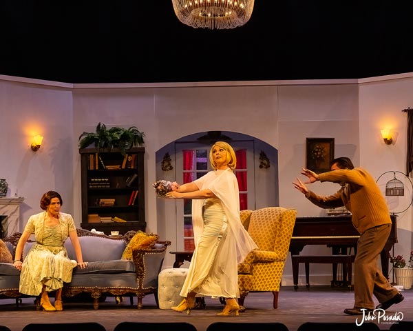 PHOTOS from &#34;Blithe Spirit&#34; at Music Mountain Theatre