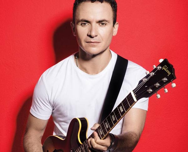 NJPAC presents Colombian singer-songwriter Fonseca