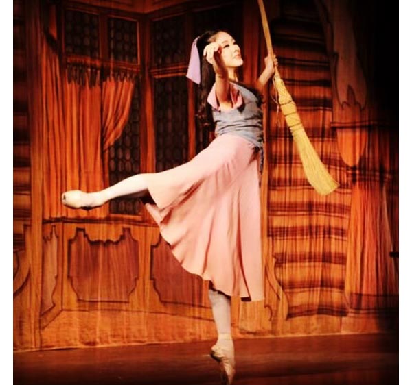 Roxey Ballet Presents Cinderella and Cinderella