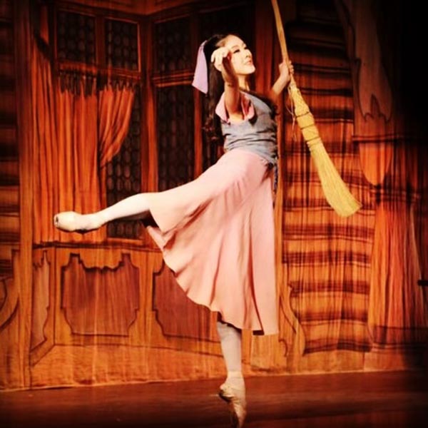 Roxey Ballet Announces Community Auditions for Cinderella