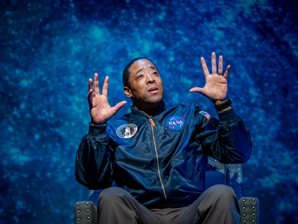 REVIEW: &#34;Satellites&#34; at Premiere Stages