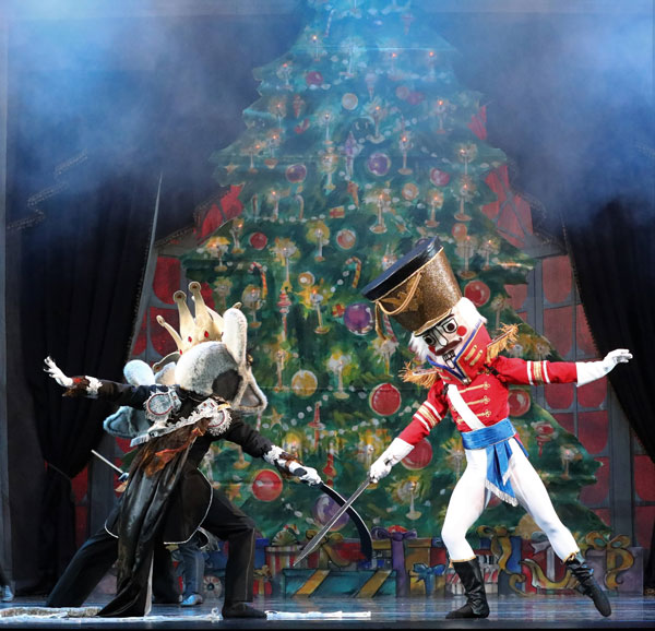 State Theatre presents "The Nutcracker" with the American Repertory Ballet, live orchestra and choir