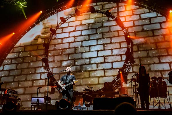 State Theatre presents Brit Floyd – 50 Years of Dark Side