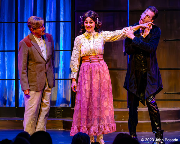 PHOTOS from &#34;Dracula: A Comedy of Terrors&#34; at Surflight Theatre