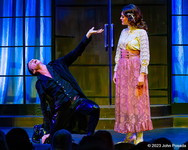 PHOTOS from &#34;Dracula: A Comedy of Terrors&#34; at Surflight Theatre