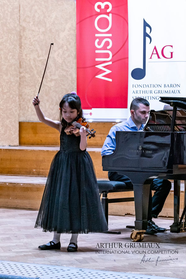 Tenafly Third Grader Wins International Violin Competition