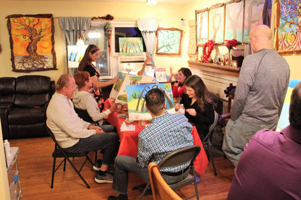 Bring the Family to an Environmental Arts Workshop: Art Class and Community Conversation / Clase de Arte y Conversacíon Comunitaria