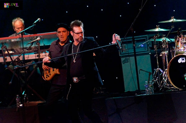 “New Jersey is the BEST!” Blood, Sweat and Tears Featuring Bo Bice LIVE at The State Theatre!
